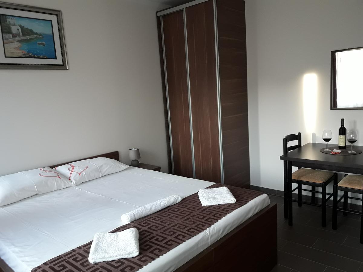 Apartment Poseidon Херцег-Нови Номер фото